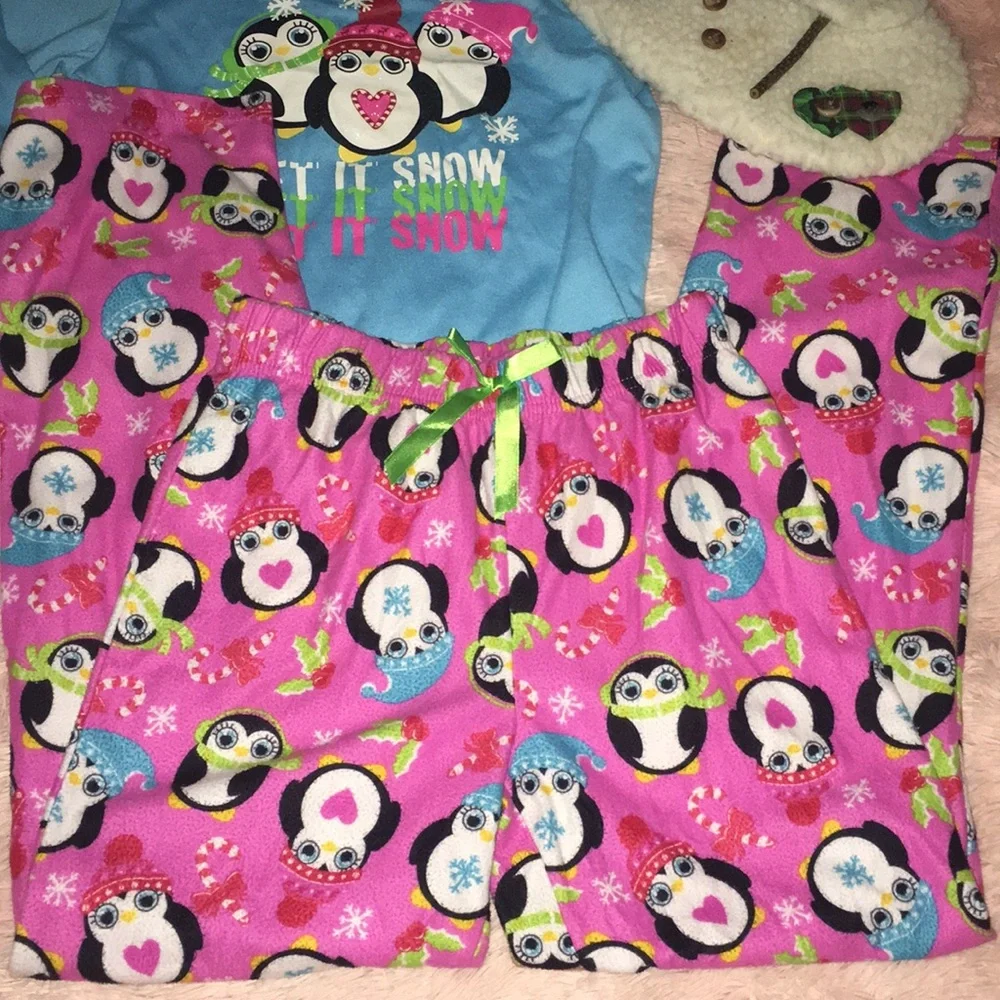 2/$25 🛍 Girl's Two Piece Winter Holiday Winter Pajamas